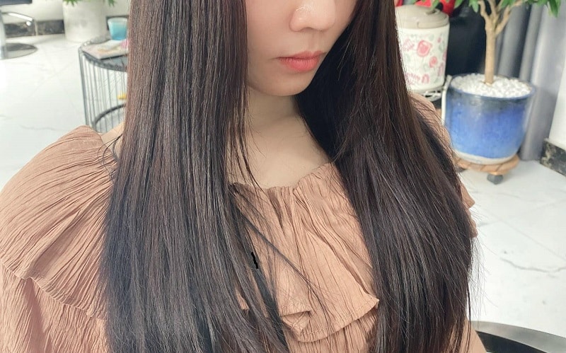 Center-Parted Straight Hair